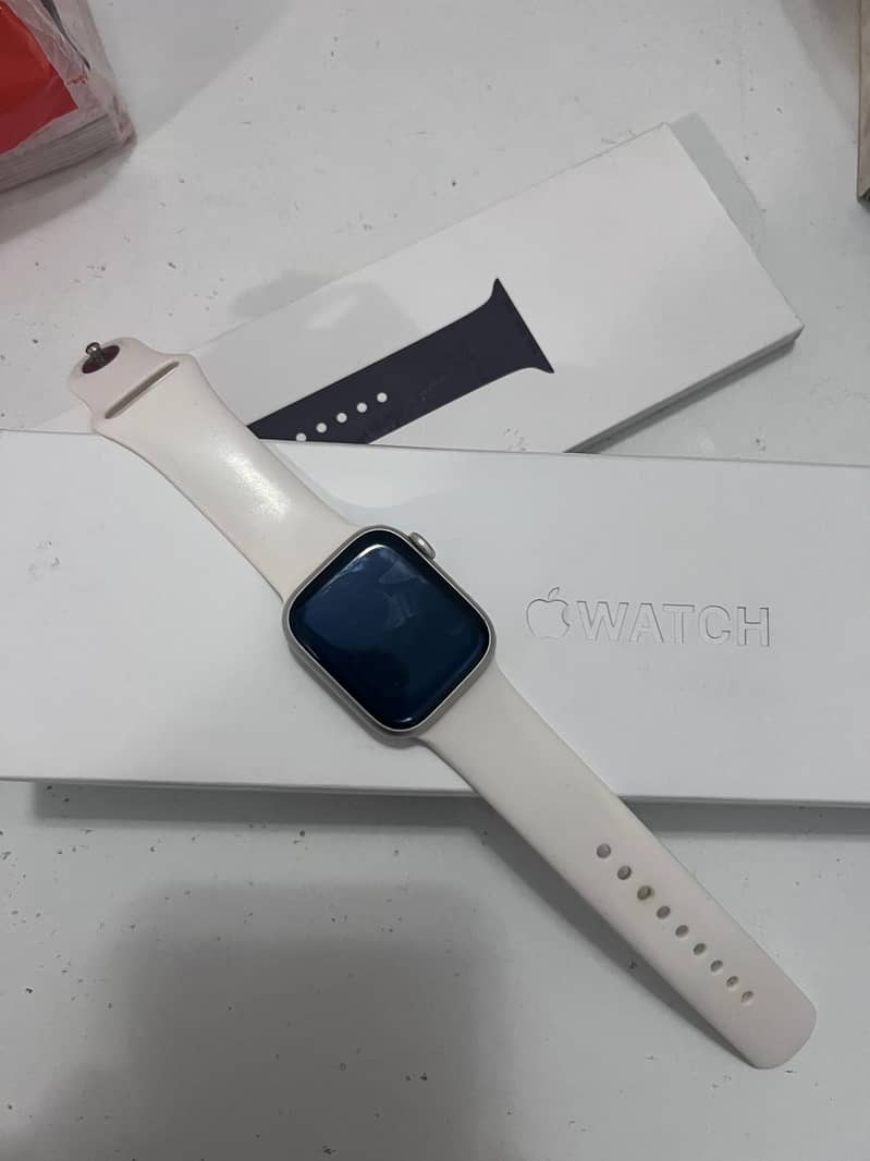 Apple Watch Series 8 2