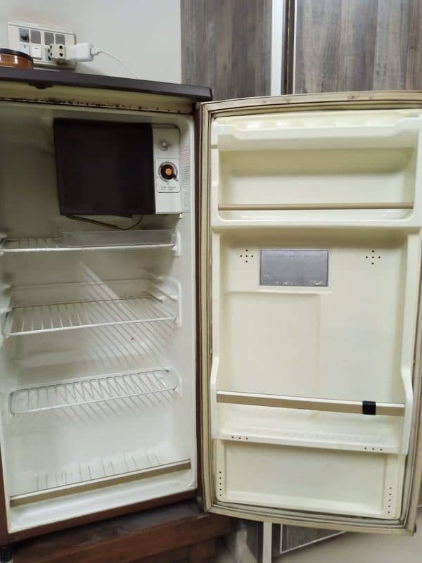 refrigerator 1