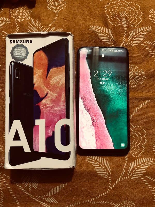 Google pixel 6 or Samsung a10 with box only exchange 3