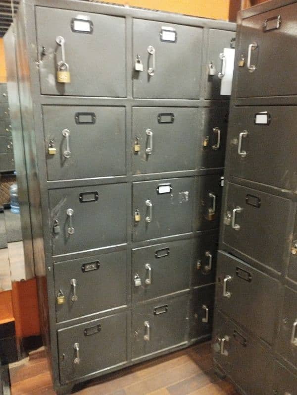 lockers 1