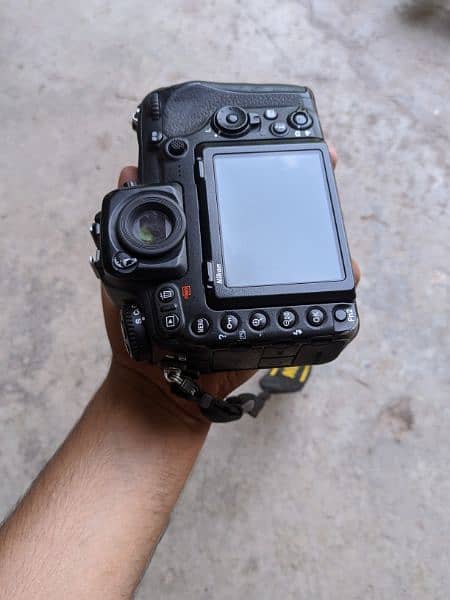 Nikon D500  Body (Touch Screen+ 4k Video) 1