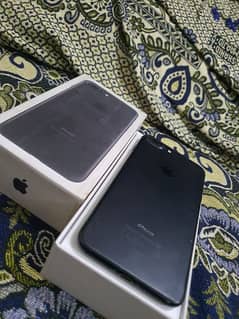 IPhone 7 plus 32GB (totally original,all box)