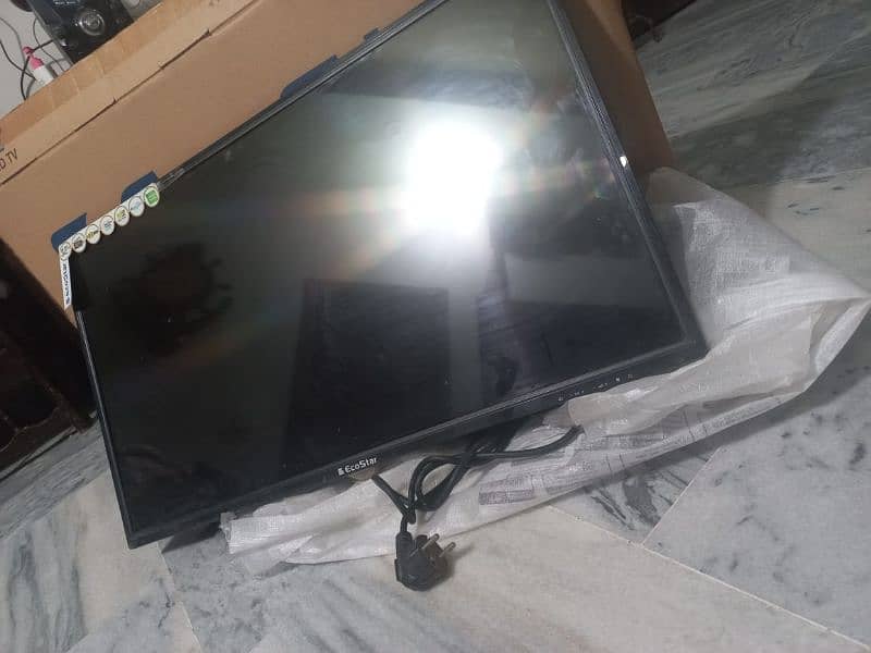 ecostar led tv simple 32 inch all okay complete box 4