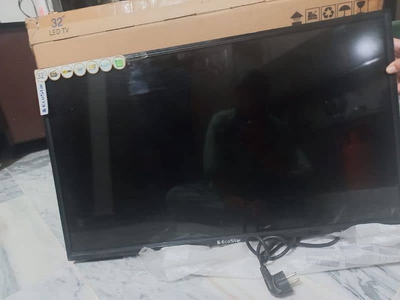 ecostar led tv simple 32 inch all okay complete box 5