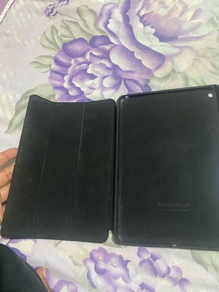 iPad 7th gen (32gb) read add 2