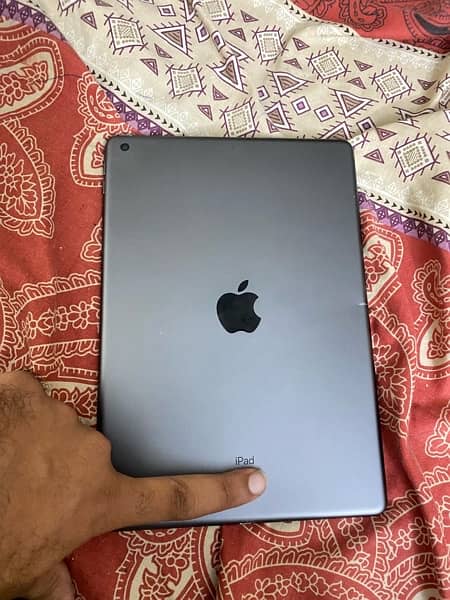 iPad 7th gen (32gb) read add 5