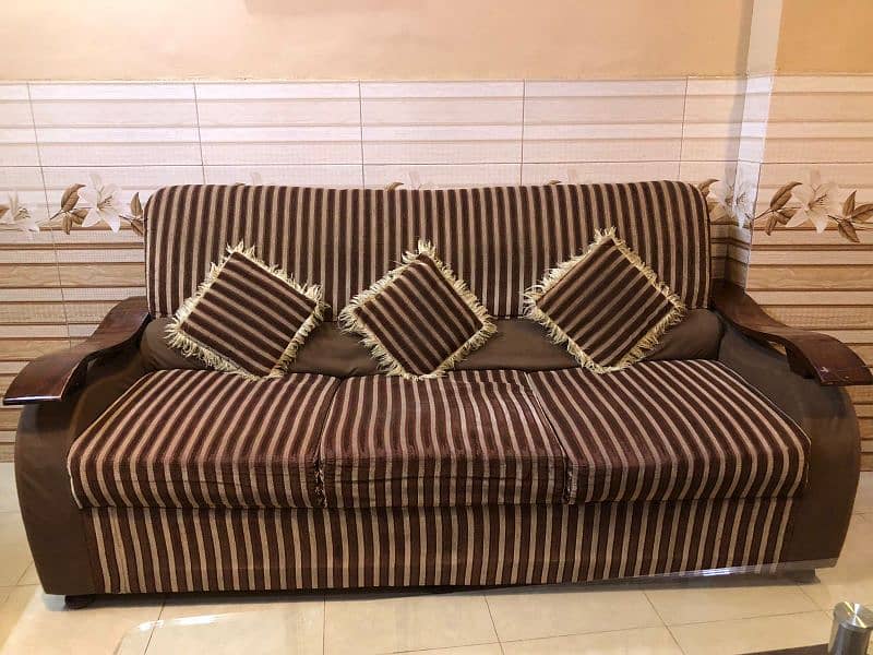 7 sister sofa set with cusion 0