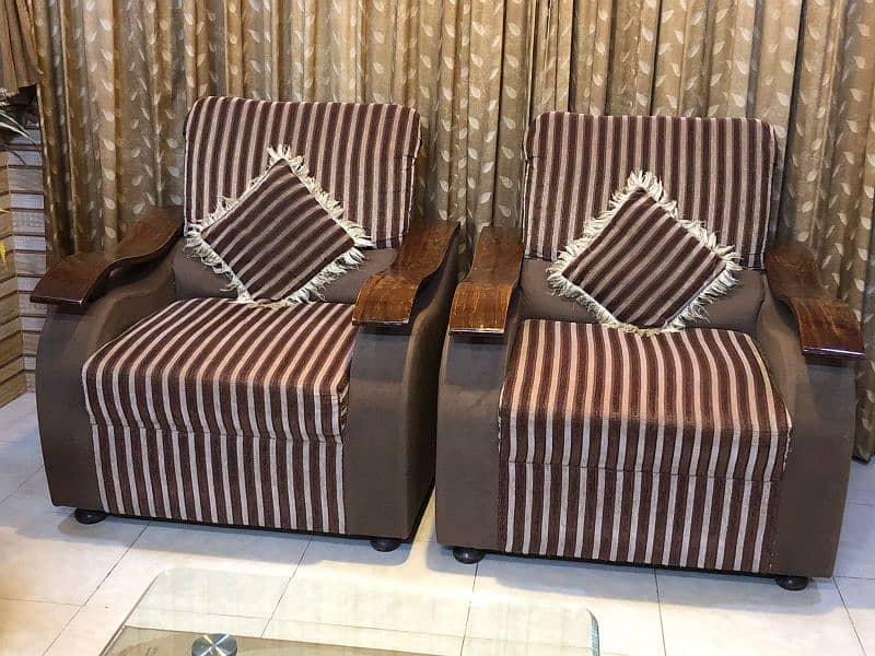 7 sister sofa set with cusion 2