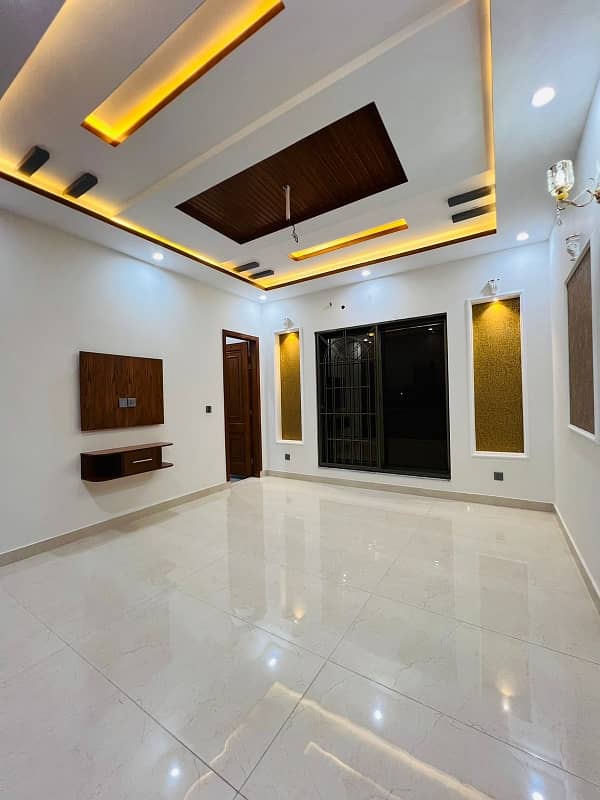 10 MARLA Brand New luxury ULTRA MODERN stylish style Corner house available for sale in wapda town phase 1 lahore . by Fast property services lahore . 22