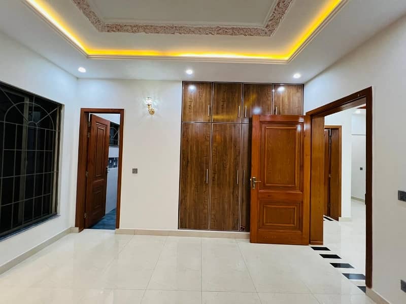 10 MARLA Brand New luxury ULTRA MODERN stylish style Corner house available for sale in wapda town phase 1 lahore . by Fast property services lahore . 32