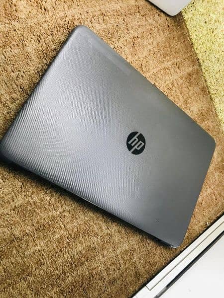 HP Notebook Slim Sleek 250/G5 i5/6th Gen 1