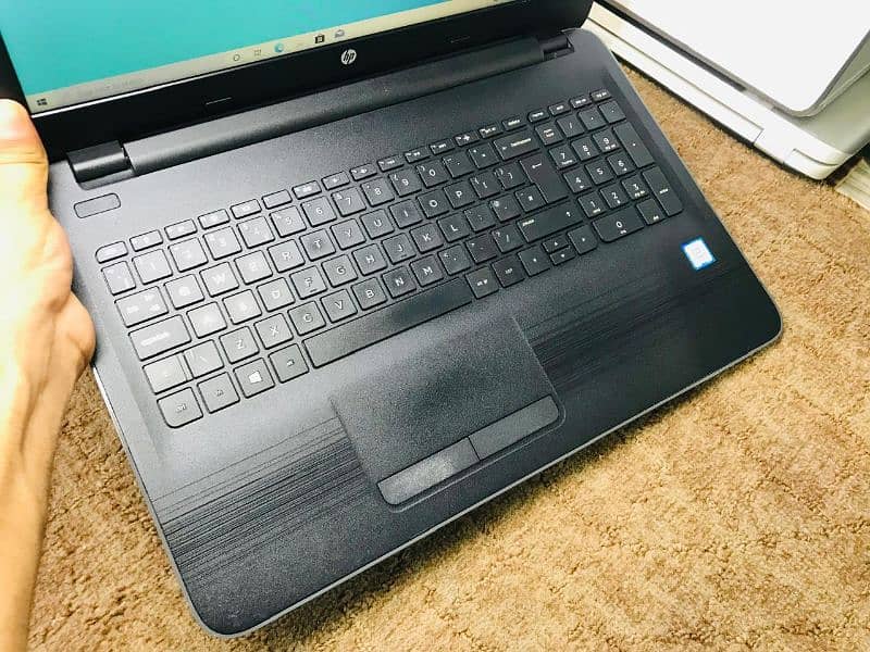 HP Notebook Slim Sleek 250/G5 i5/6th Gen 4