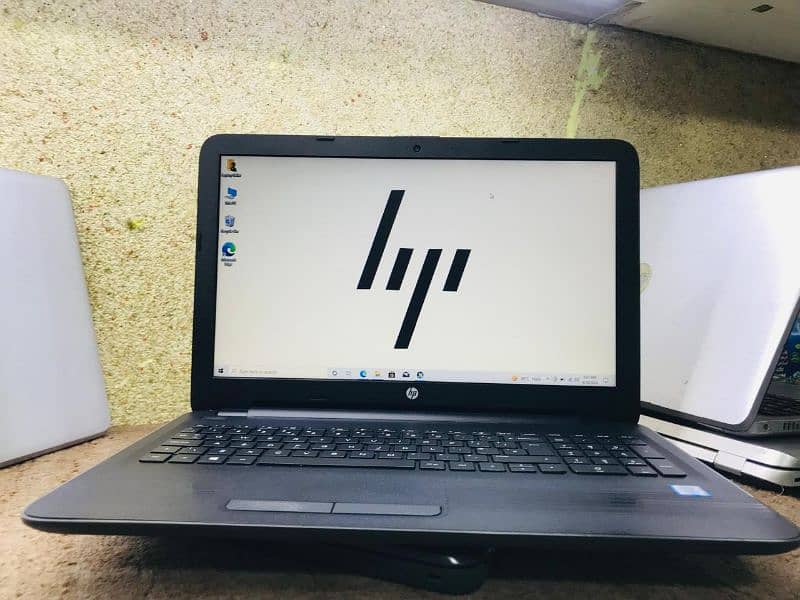 HP Notebook Slim Sleek 250/G5 i5/6th Gen 5