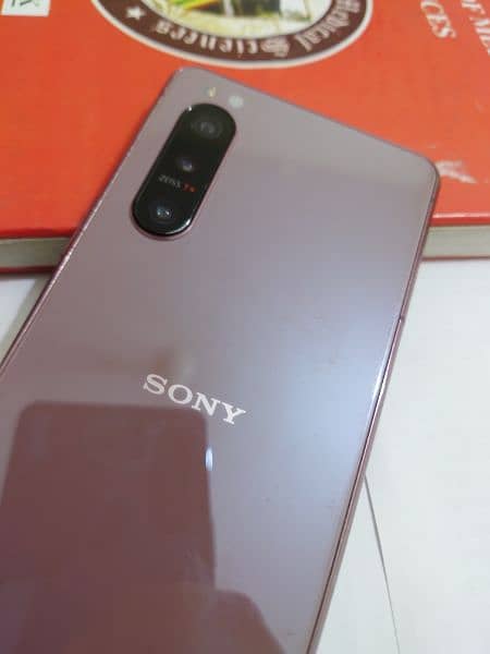 Sony Xperia 5 mark ii low text 1