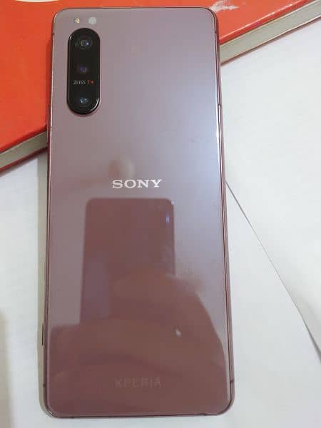 Sony Xperia 5 mark ii low text 2