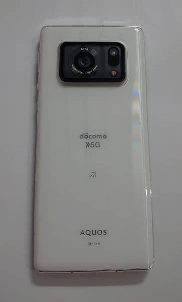 AQUOS R6. NON PTA 1