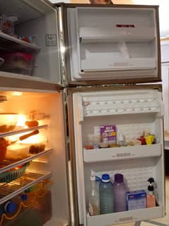 Dawlance Refrigerator Medium Size In Good Condition