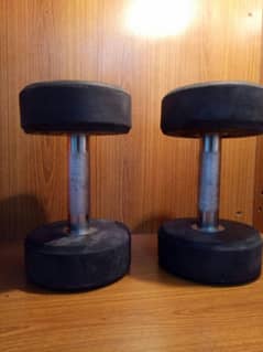 5 kg dumbell pair in good condition