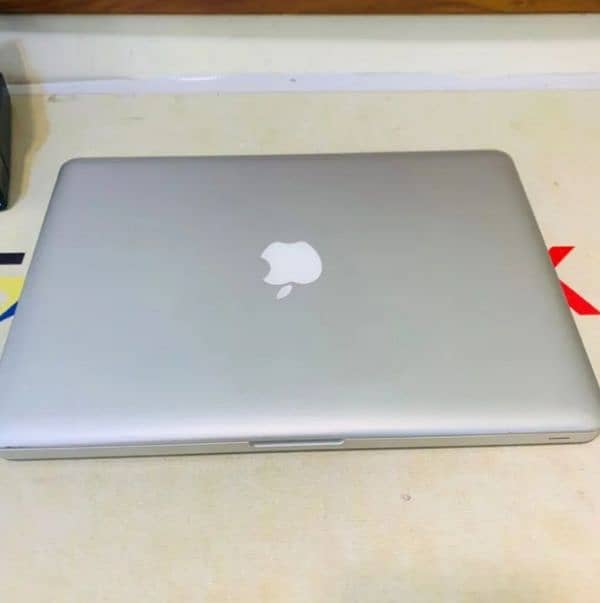 laptop apple MacBook pro 2012 2