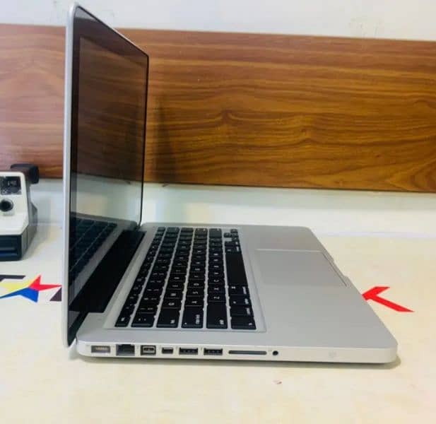 laptop apple MacBook pro 2012 4