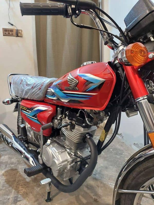 Honda CG 125 2024 8