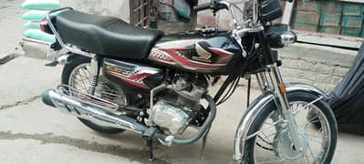 Honda 125 look like new