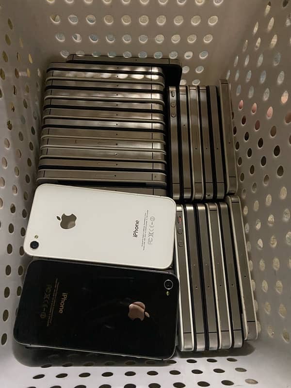 iphone 4 4s available WHOLESALE RATE 3