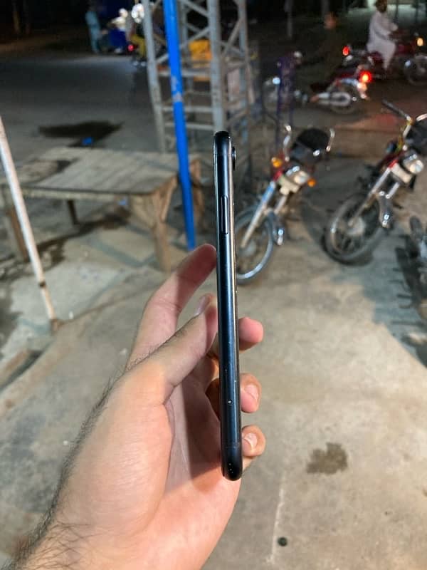 iphone xr 3