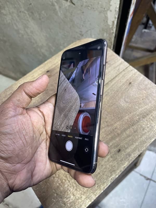 I phone 11 pro max 256gb PTA approved 4