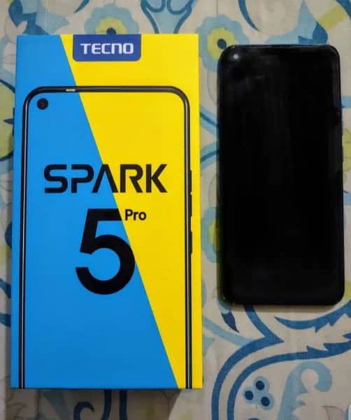 urgent sell tecno spark 5pro 4/128 with box 0