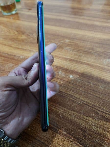 Huawei Mate 20 Pro edge 6