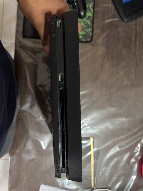 Ps4 (slim) 8