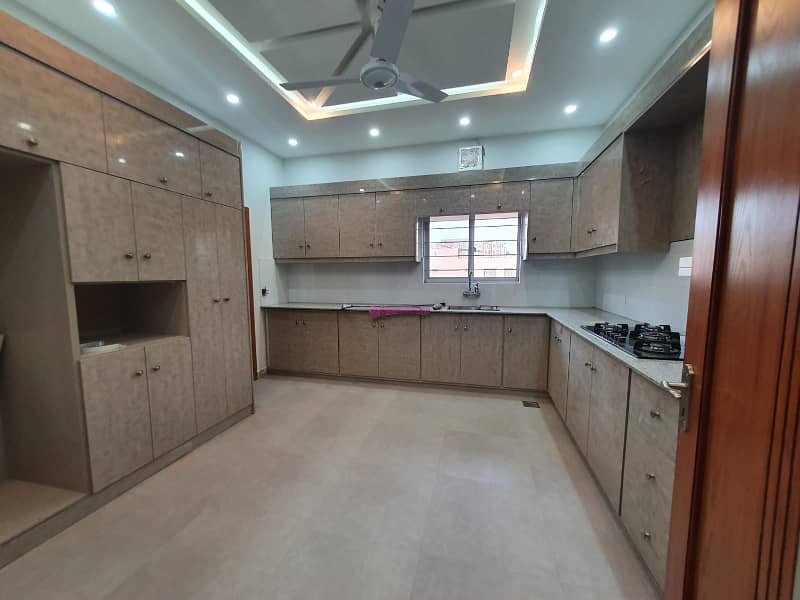 1 KANAL HOUSE FOR RENT IN BAHRIA TOWN LAHORE 3