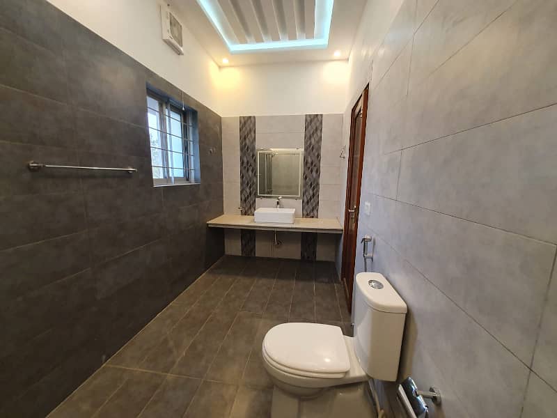 1 KANAL HOUSE FOR RENT IN BAHRIA TOWN LAHORE 4