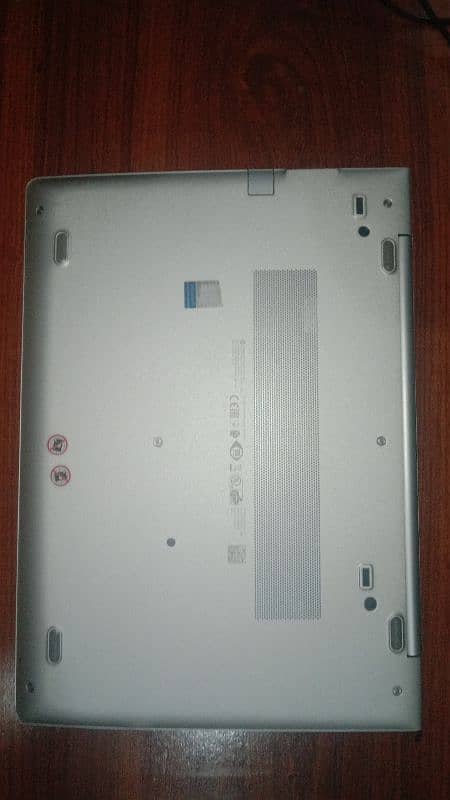 Hp elite book 840 g5 11