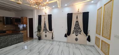 BRAND NEW 10 MARLA HOUSE FOR RENT IN BAHRIA TOWN LAHORE