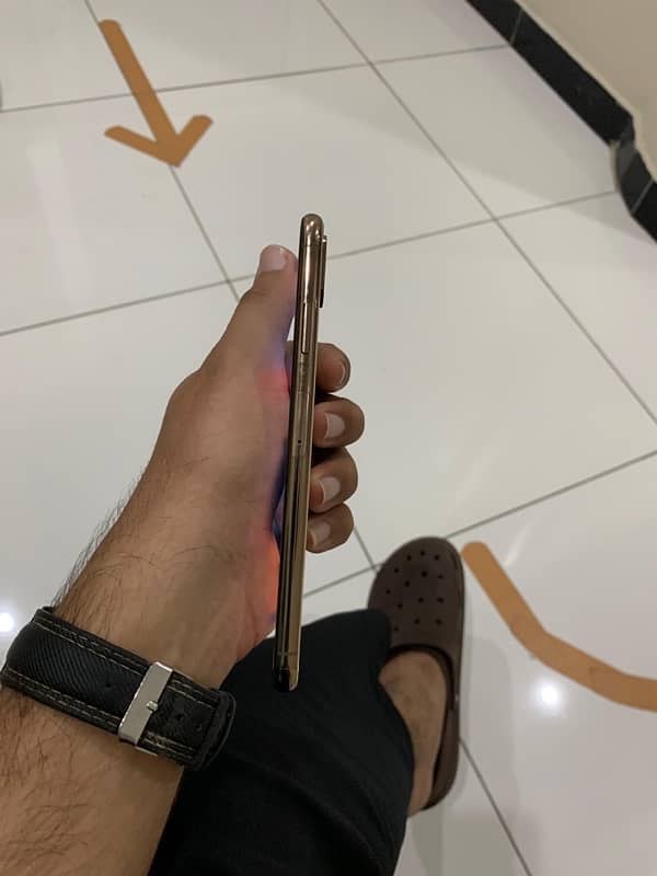 iphone xs max 2