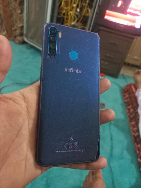 infinix S5 6  128 all ok 10 by 10 no box no charging number03089104266 0