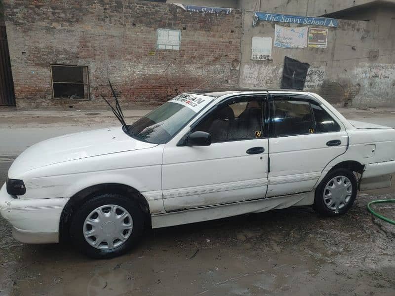 Nissan Sunny 1992 4