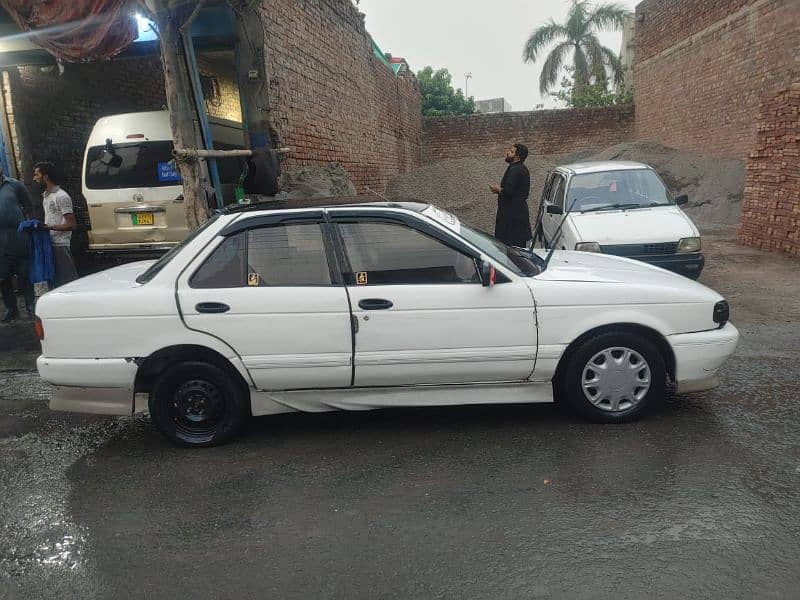 Nissan Sunny 1992 5