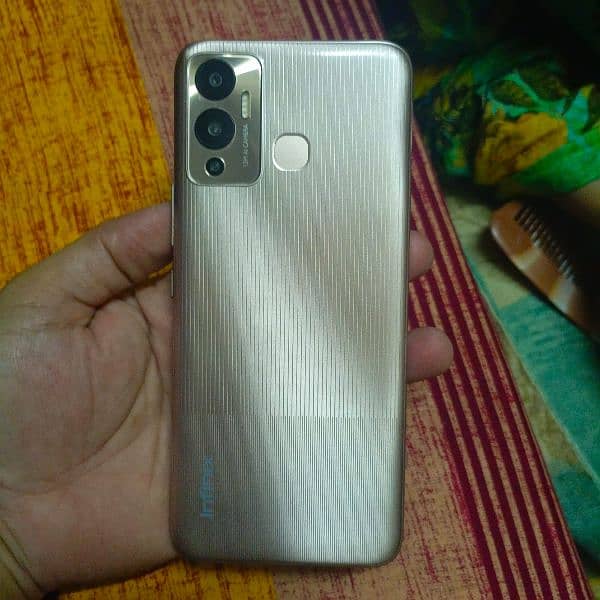 good condition INFINIX hote 12 play 4/ 64 memory 1