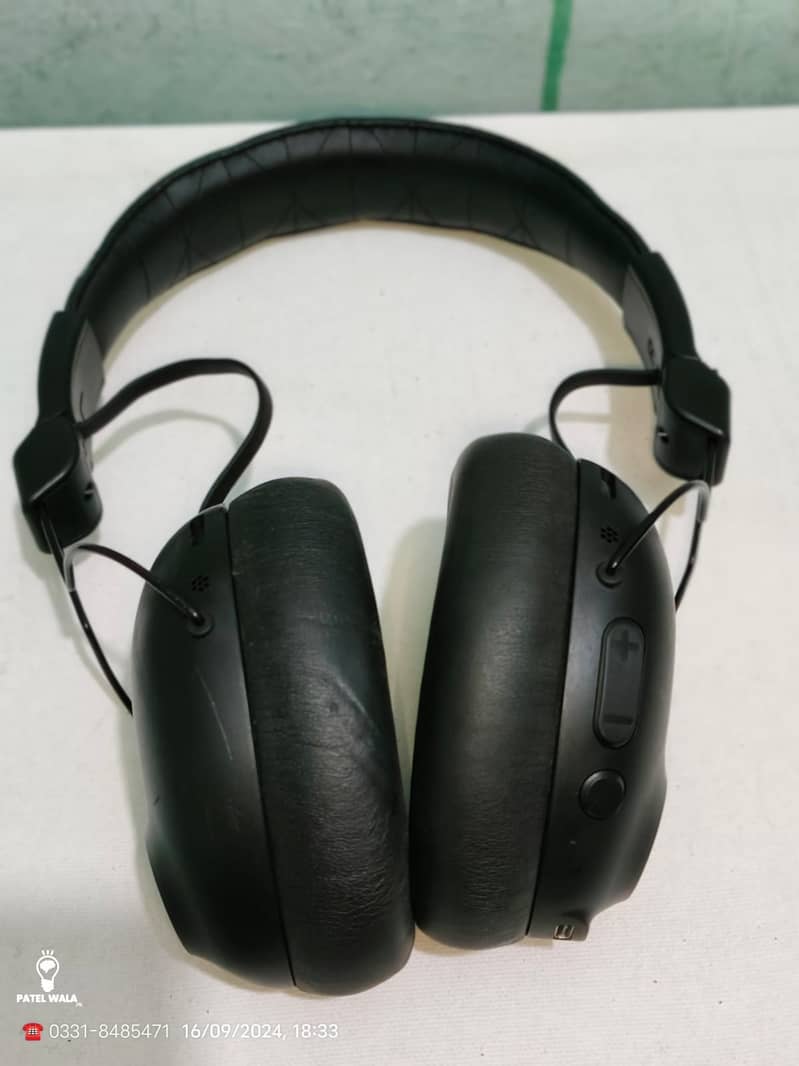 JLab Studio Pro ANC Wireless Over-Ear Headphones, 45+ Hr, Black 10