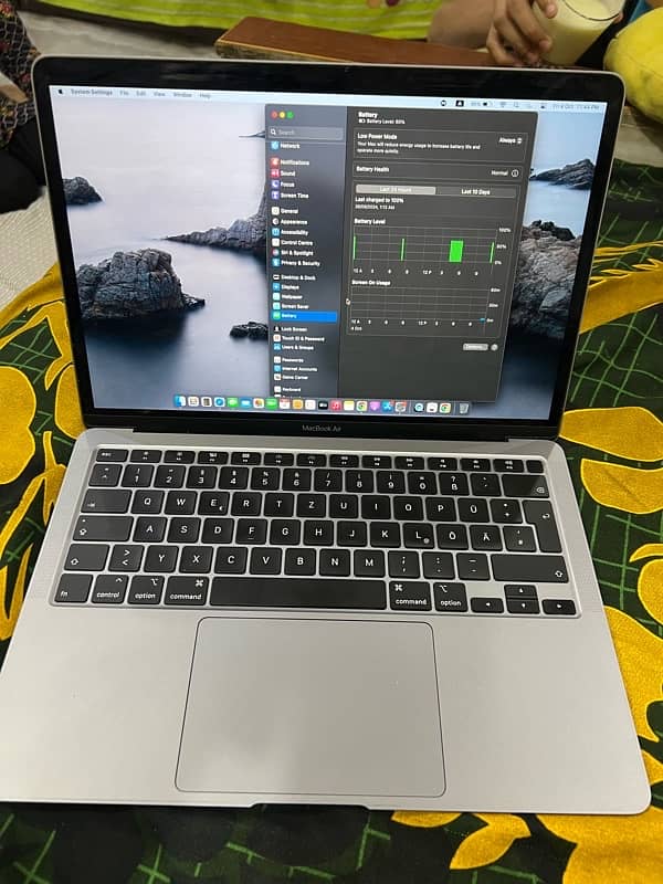 selling MacBook Air 3