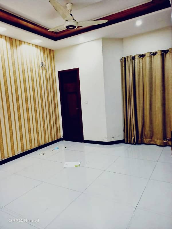 10 MARLA HOUSE FOR RENT IN BAHRIA TOWN LAHORE 17