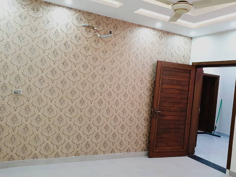 10 MARLA HOUSE FOR RENT IN BAHRIA TOWN LAHORE 12