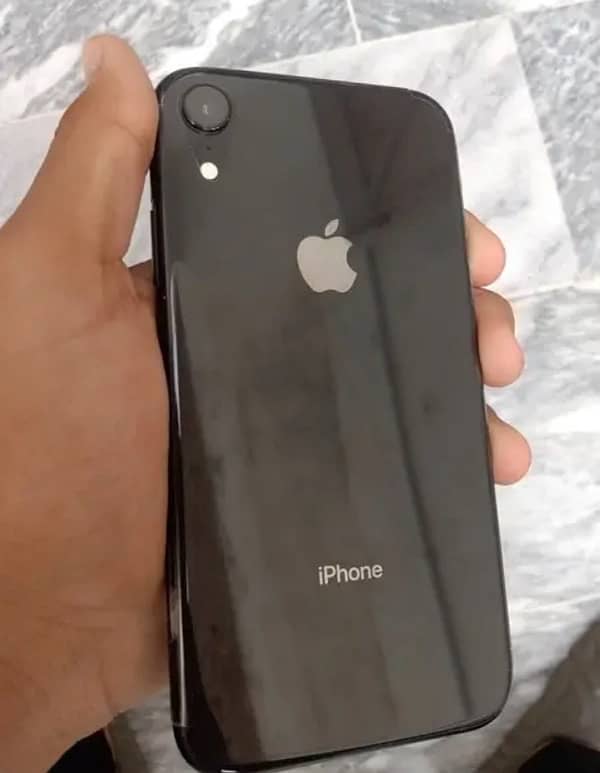 iPhone XR 64gb non PTA factroy unlocked waterpack need cash 0