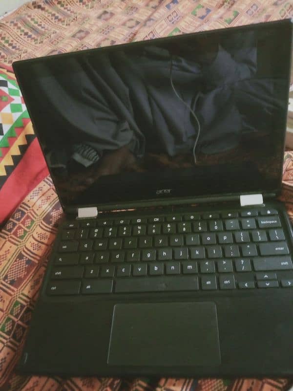 acer R11 0