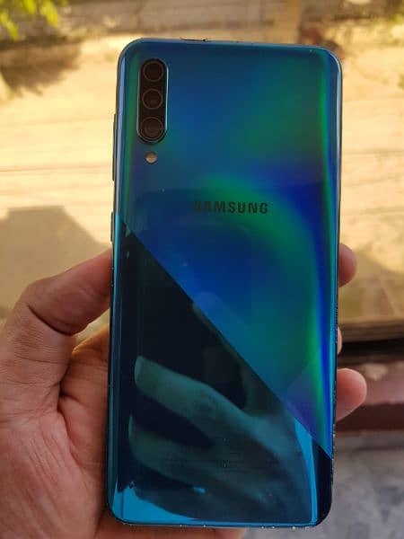 Samsung Galaxy A30s 3