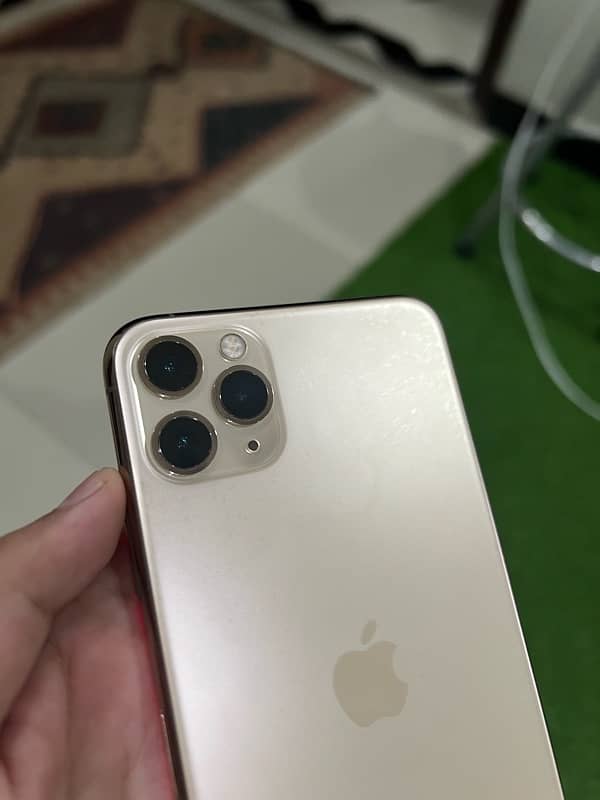 iphone 11 pro max 2