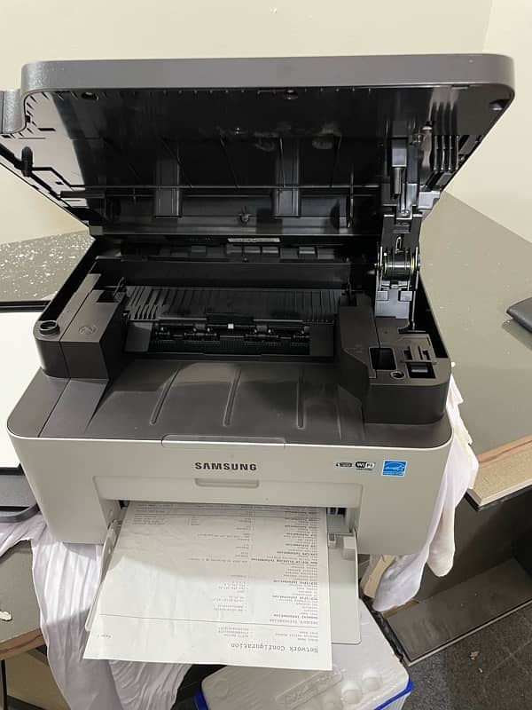 Samung All in one printer condition is like new 2